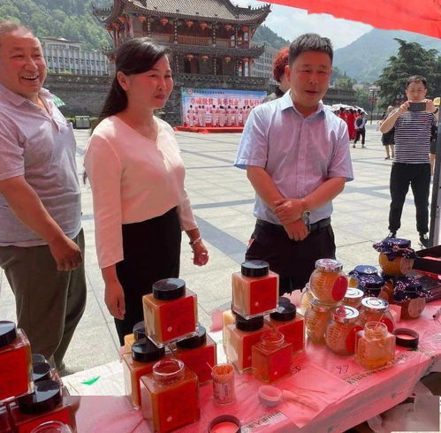 巾幗青年齊發力，消費扶貧促振興——略陽縣2020年農副產品展銷活動紀實
